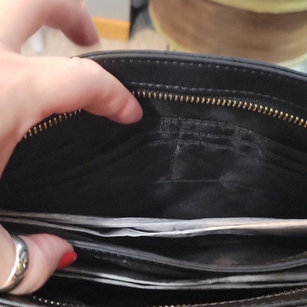 Michael Kors Black Quilted XLarge Wristlet NWOT - Picture 4 of 5